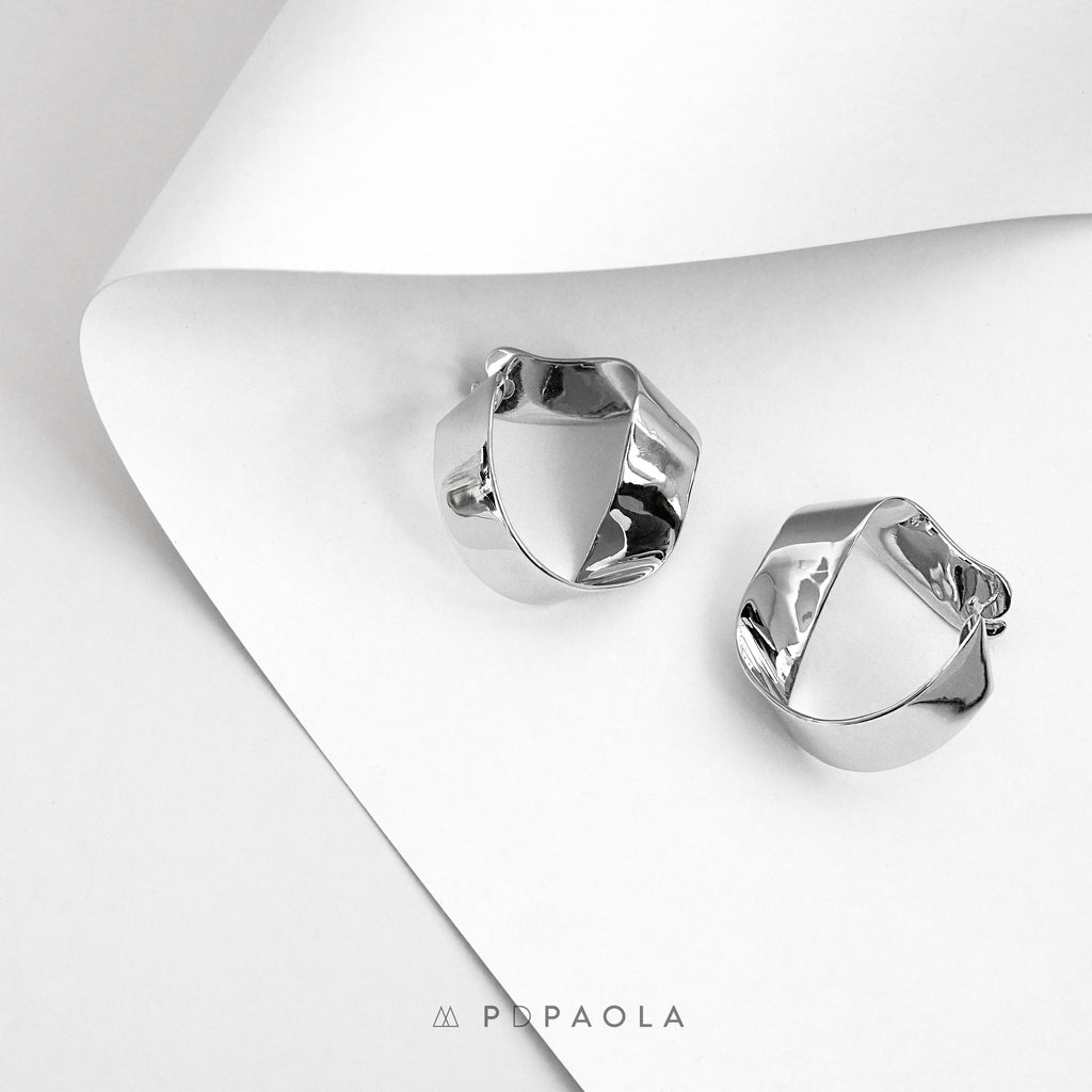 Gravity Silver Earrings | Garian 